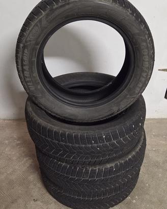 N.4 Gomme Goodyear Ultragrip M+S 215/60 R17