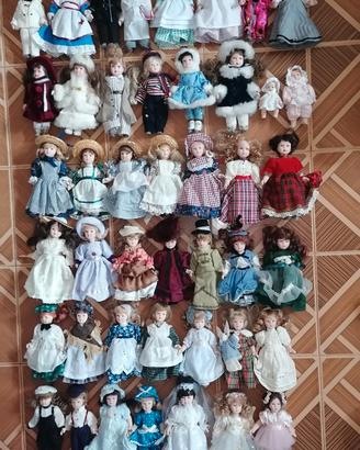 Bambola snodabile in porcellana miniatura vintage