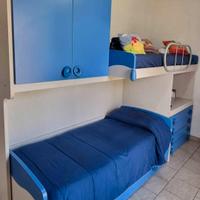 Cameretta a ponte con 3 letti
