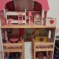 casa delle bambole con accessori