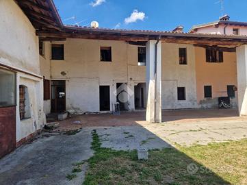 CASA SEMINDIPENDENTE A CHIARI