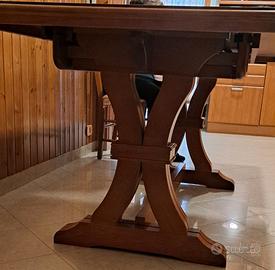 Tavolo in legno massello