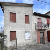 Casa affiancata da un lato con Giardino - Rovigo