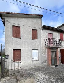 Casa affiancata da un lato con Giardino - Rovigo
