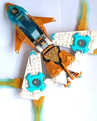 Lego Ninjago Il jet dragone d'oro di Zane