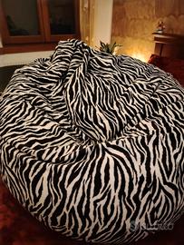  comodissima poltrona  a sacco per angolo lettura 