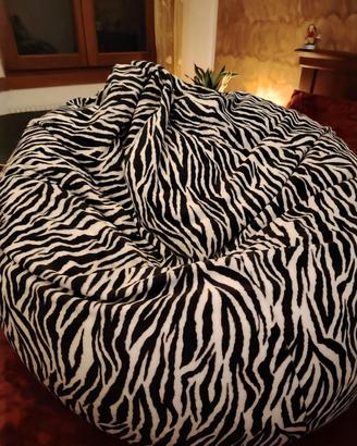  comodissima poltrona  a sacco per angolo lettura 