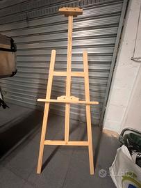 Cavalletto in legno per quadri
