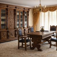 Mobili da studio in noce laccata intagliata