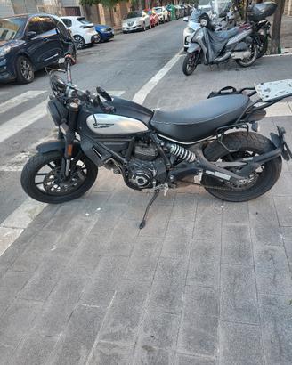 ducati scramber icon dark 800 2020