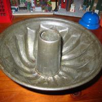 Stampo per torta, ciambella, in metallo - vintage