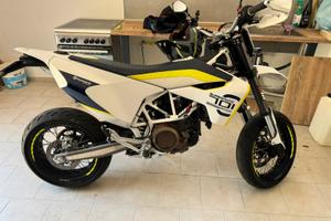 Husqvarna 701 motard