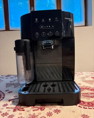 Macchina del caffe de longhi magnifica start