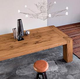 Tavolo legno massello Devina Nais