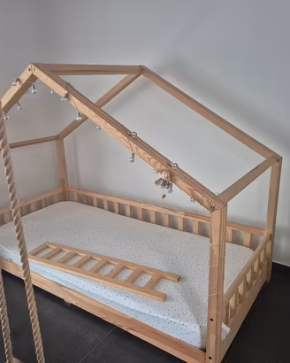 Lettino  casetta in legno 