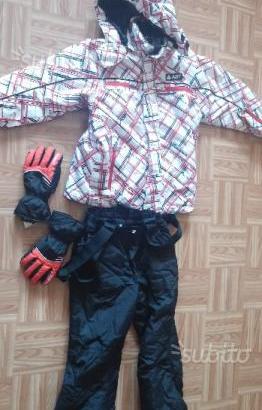 Tuta da sci completa di giacca pantaloni e guanti