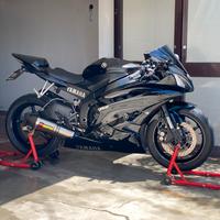 Yamaha R6