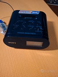 Radiosveglia Vintage SONY con Dock iPod / iPhone