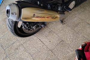 marmitta Tmax 530 originale 
