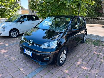 Volkswagen UP  garantita