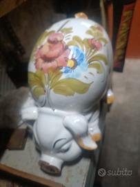 salvadanaio in ceramica dipinta a mano