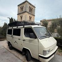 Furgone Nissan trade 9 posti