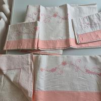 1 lenzuolo 2 federe 1 salvietta