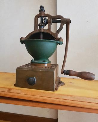 macinacaffé antico marca  PEUGEOT Feres A2 
