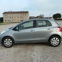 Toyota yaris 1.0 benzina 140000km