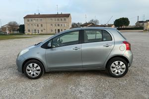 Toyota yaris 1.0 benzina 140000km