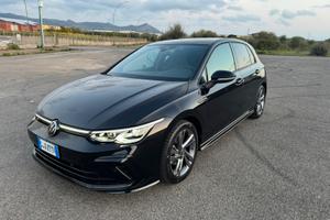 Volkswagen Golf 8 1.5 TSI 150 CV R-Line