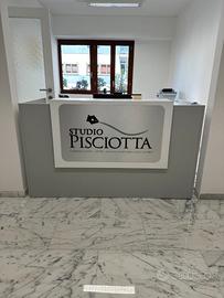 Stanze arredate in studio professionale - zona eur