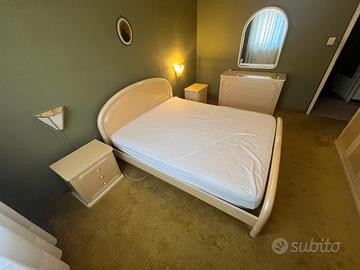 Camera da letto matrimoniale completa