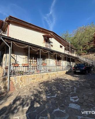 Villa di 277 m² con più di 5 locali a Cicerale