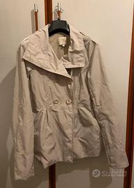 Trench impermeabile in nylon beige elegante con ta