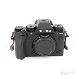 Fujifilm X-T5 - Black