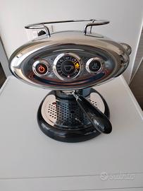 macchina caffè illy