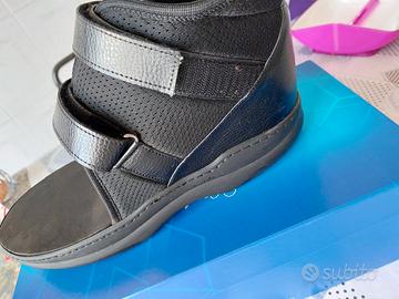 Tutore scarpone ortopedico nr 42 circa 