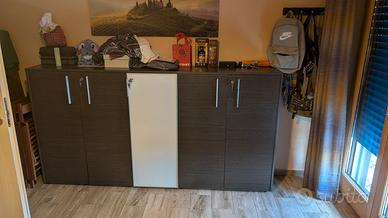 Armadietto e scrivania Colombini