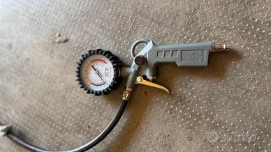 Gonfiagomme con Manometro e Attacco Rapido