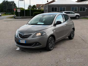 Lancia Ypsilon 1.0 FireFly 5 porte S&S Hybrid Silv