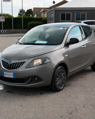Lancia Ypsilon 1.0 FireFly 5 porte S&S Hybrid Silv