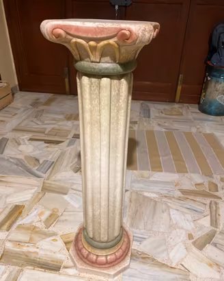 Colonna porta vaso/statua gesso decorato classico