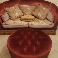 Divano 3 posti con pouf