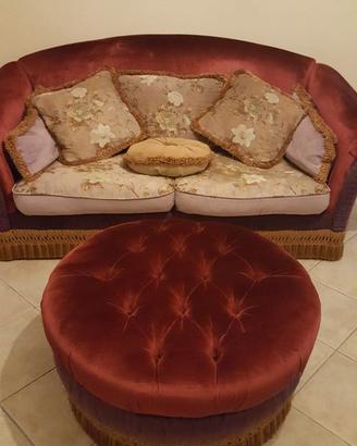 Divano 3 posti con pouf