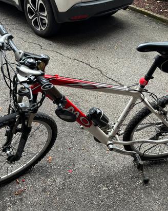 Bici da 26 pollici Olmo cambio Shimano 18 rapporti