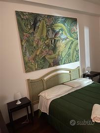 Camera arredata con tutti i comfort