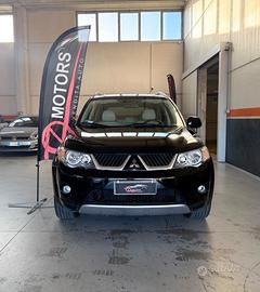 Mitsubishi Outlander 2.2 DI-D Instyle 7 p.ti DPF