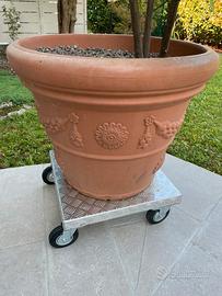 Carrello porta vasi artigianale con ruote