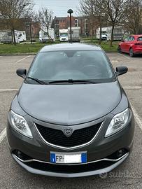 Lancia Ypsilon 1.2 GPL EcoChic Silver 69CV